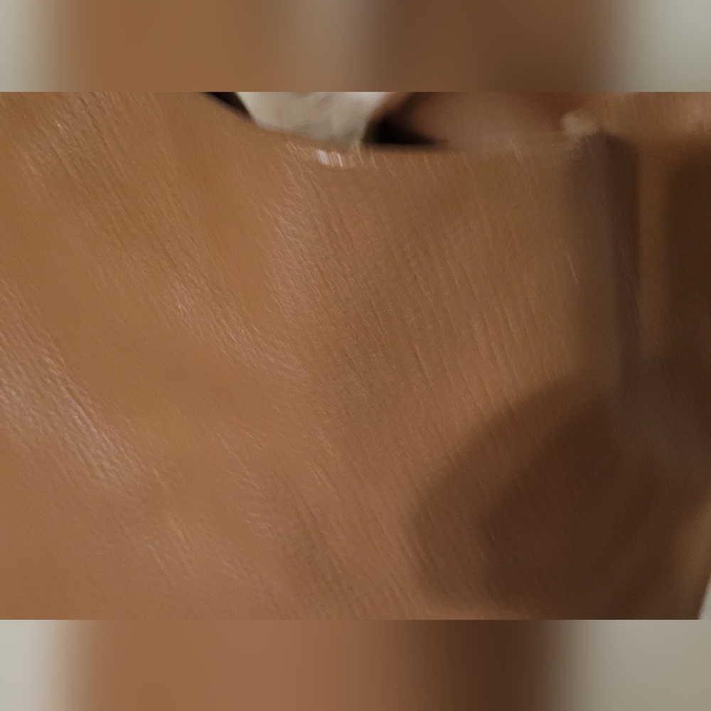 Dooney & Bourke  Large Tan Pebbled Leather Shoulder Bag with Gold Hardware - Picture 14 of 14